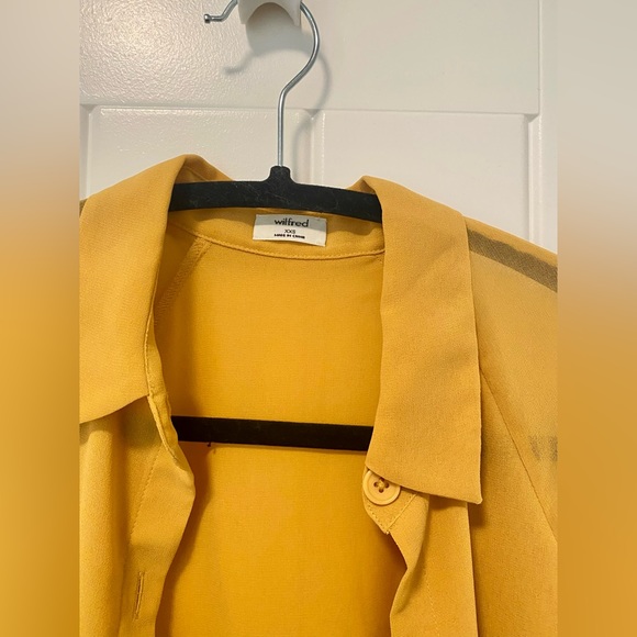 Aritzia Henrietta Shirt - Picture 2 of 7